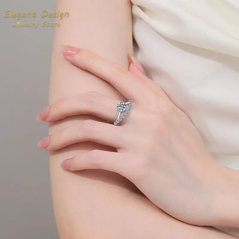 クラウン・オブ・ラブ プラチナ Pt950 ウェディングリン - Moissanite Engagement Ring 1 Carat のレビューと価格