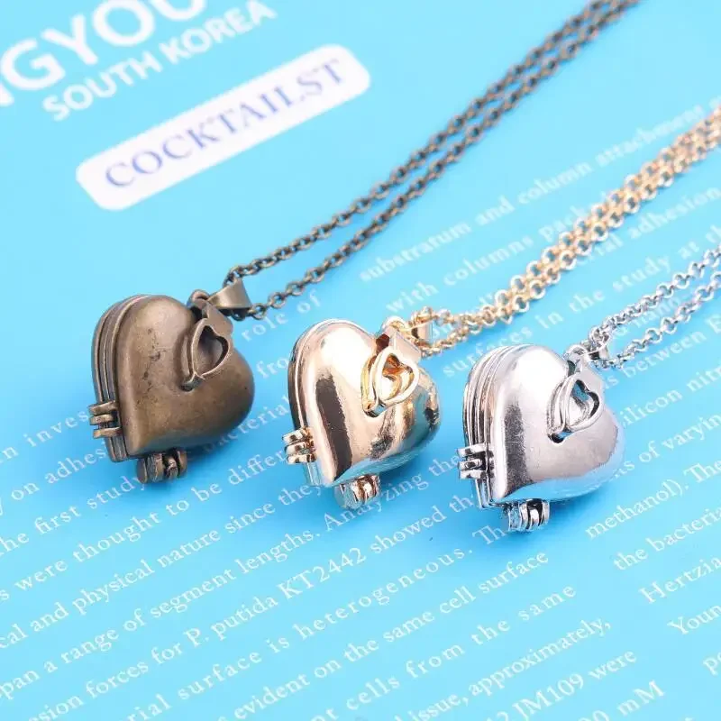 ヴィンテージネックレス折りたたみ式多層ハートファミリーロケッ - Heart Locket Necklace Photo のレビューと価格
