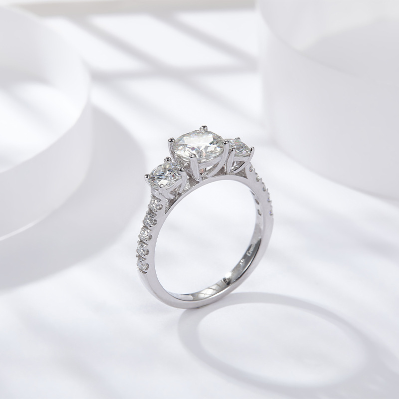 東芝-ダイヤモンドリング925スターリングシルバー,エンゲー - Moissanite Engagement Ring 1 Carat のレビューと価格